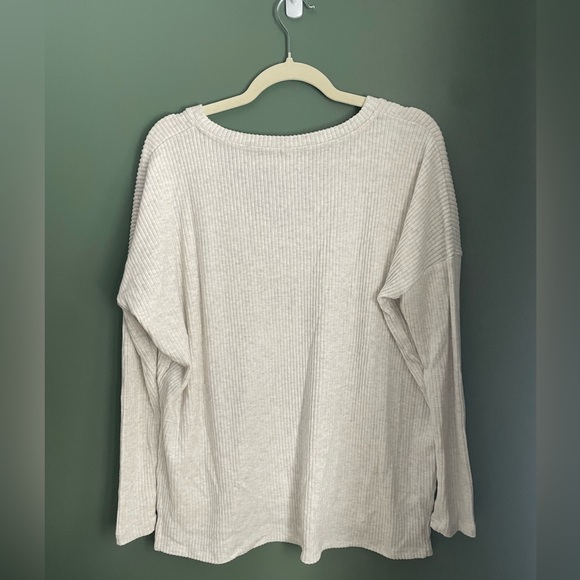 Aritzia Babaton Traverse Ribbed Sweater in Heather Light Cap Grey - Picture 7 of 8